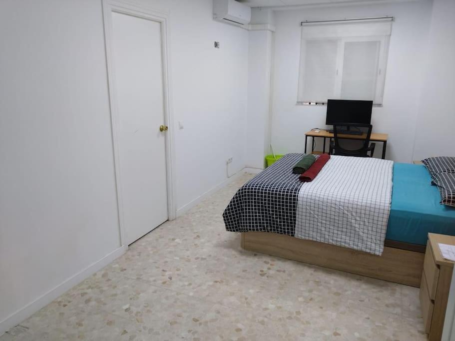 Appartment As A Service. Book It Now Malaga Luaran gambar